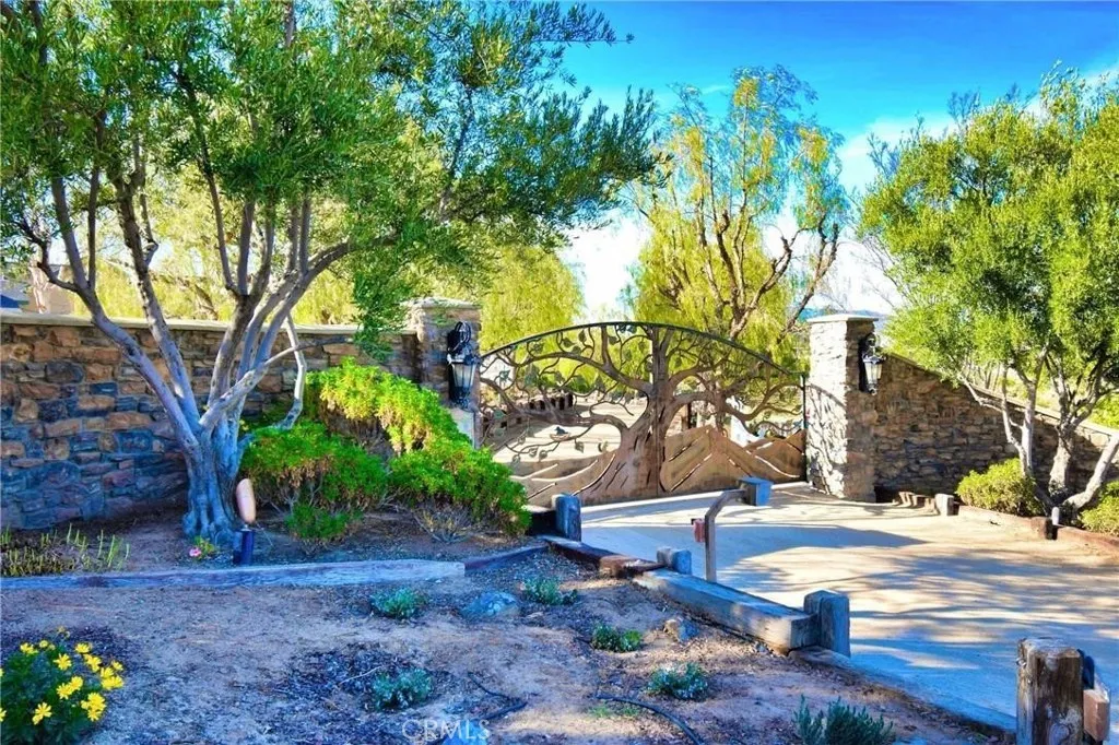 40125 Camino Del Vino, Temecula, California 92592 home-pic-3